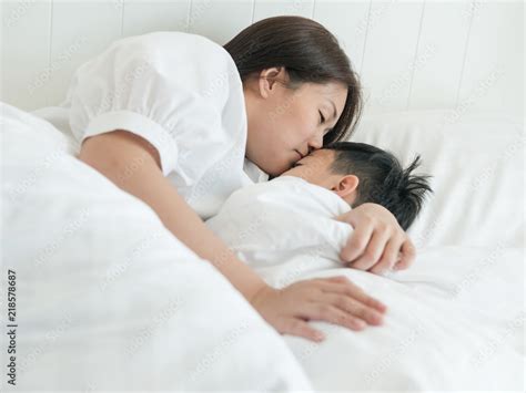 japanese mom sleeping son sex video